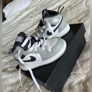 Nike Shoes - Jordan 1 Mid - Toddler Size 5C